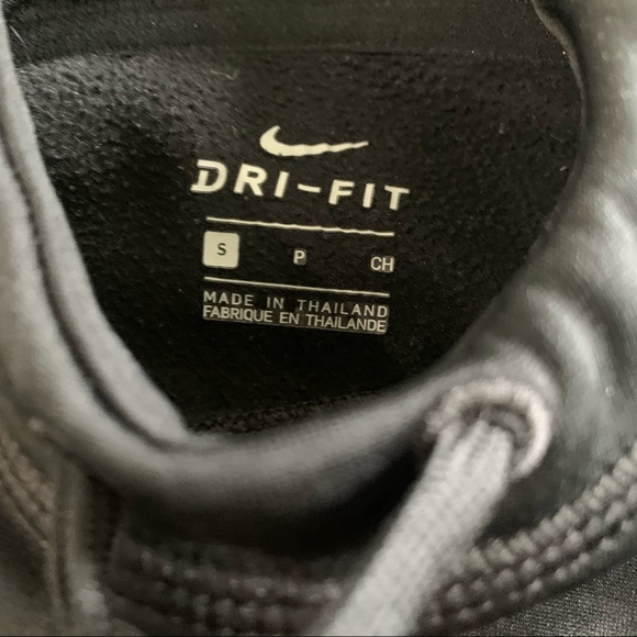 Nike Swoosh Therma Hoodie - Like New - Picture 8 of 9